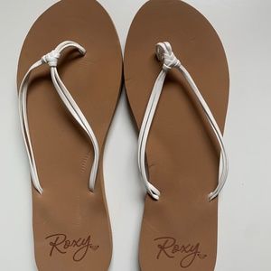 ROXY FLIP FLOPS